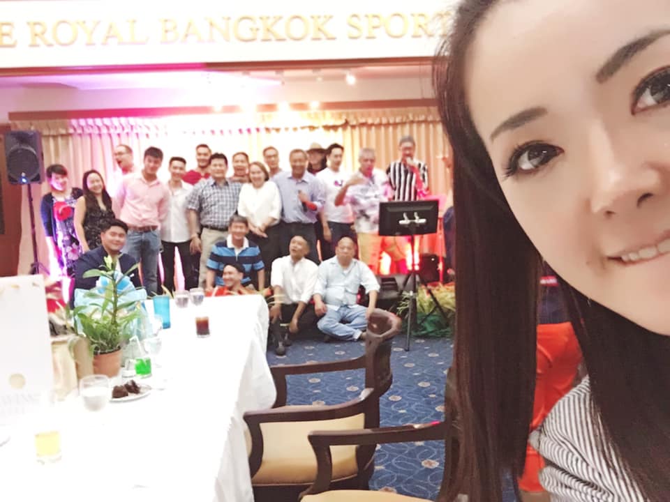 タイの誕生日🎂は日本と違って、 誕生日の人がみんなにご馳走する